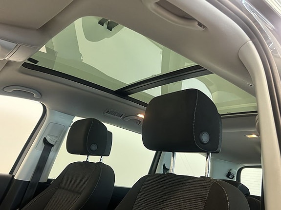Volkswagen Sharan 12 of 18