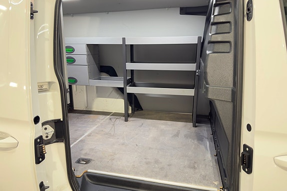 Volkswagen Caddy Maxi 21 of 22