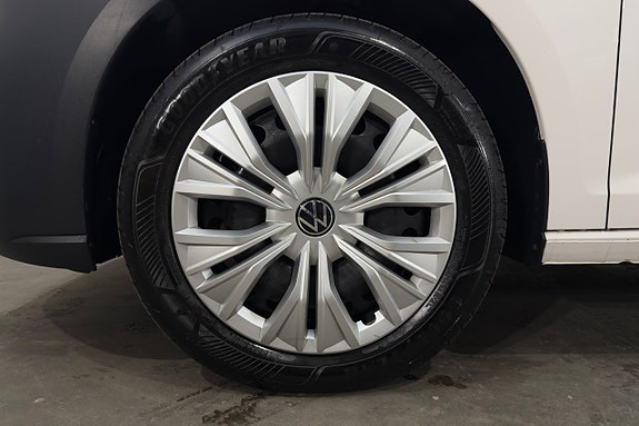 Volkswagen Caddy Maxi 22 of 22