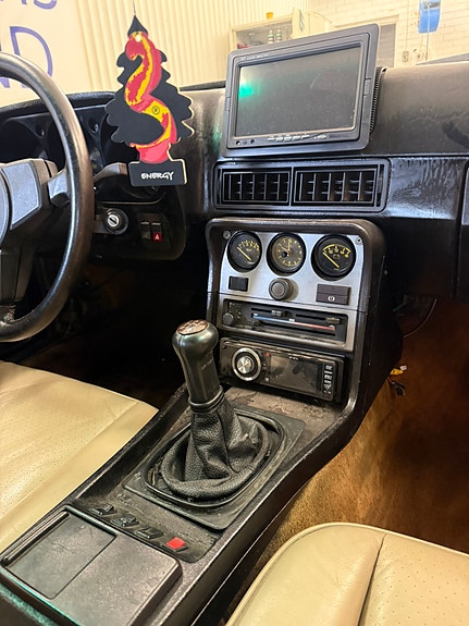 Porsche 944 9 of 9