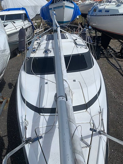 MacGregor 26X – 2001 | Segel- och motorbåt med trailer 3 of 5