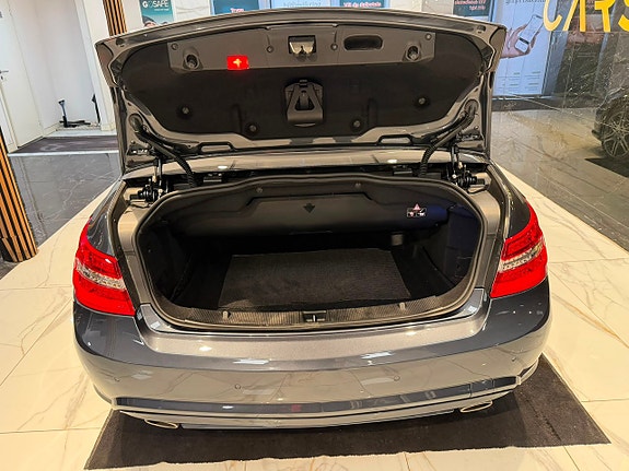 Mercedes-Benz E350 5 of 5