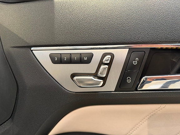 Mercedes-Benz E350 18 of 26