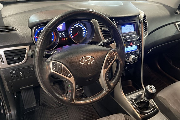 Hyundai i30 8 of 11