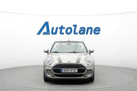 MINI Cooper 4 of 5