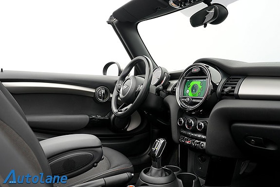 MINI Cooper 22 of 30