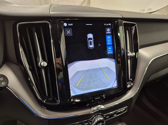 Volvo XC60 8 of 12