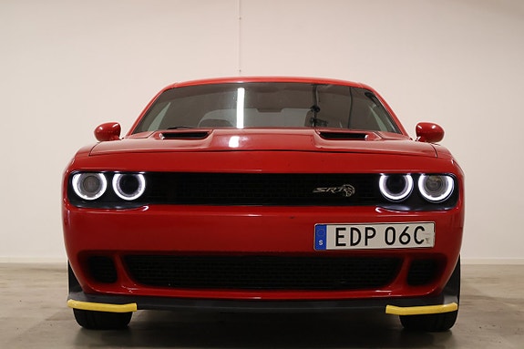 Dodge Challenger 2 of 5