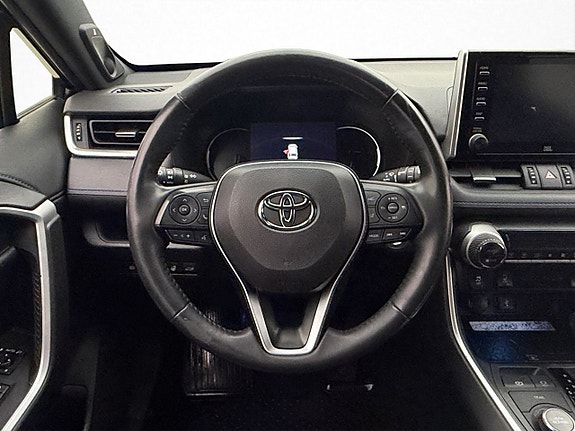 Toyota RAV4 15 of 30
