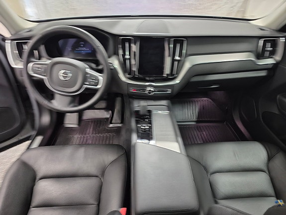 Volvo XC60 6 of 11