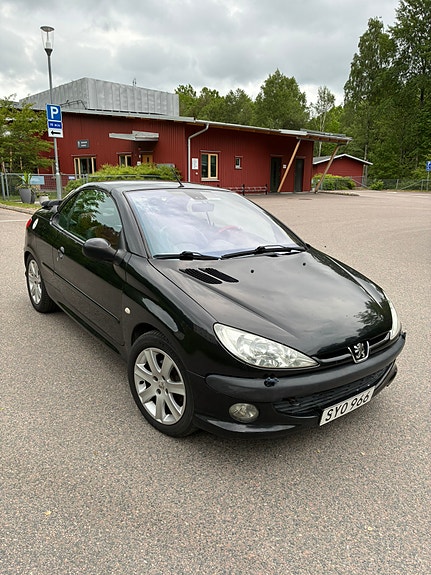 Peugeot 206 CC 4 of 5