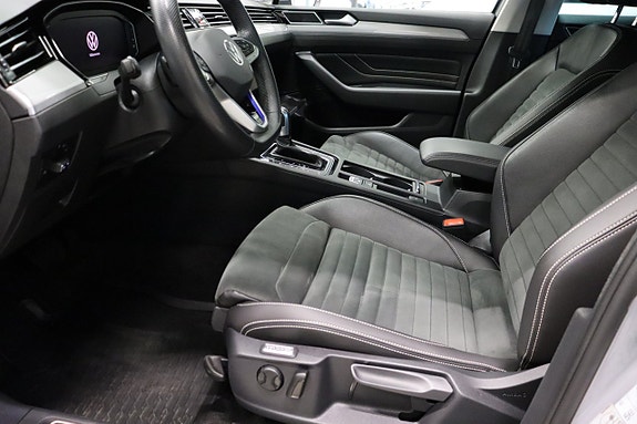 Volkswagen Passat 11 of 27