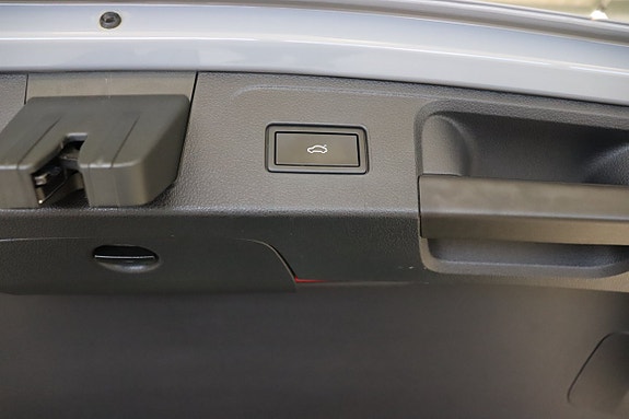 Volkswagen Passat 8 of 27