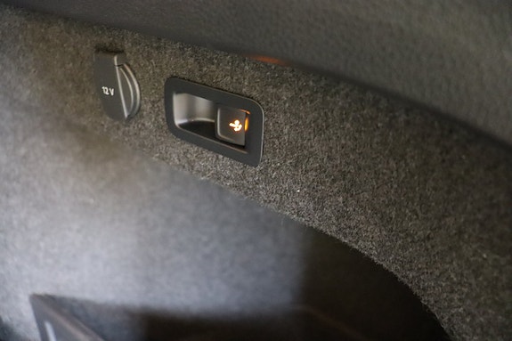 Volkswagen Passat 10 of 27