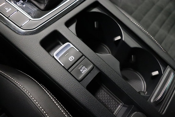 Volkswagen Passat 21 of 27