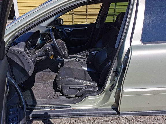Volvo V70 5 of 8