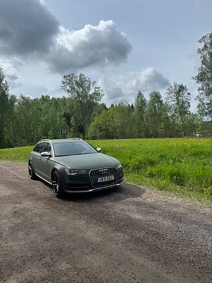 Audi A6 allroad 2 of 5