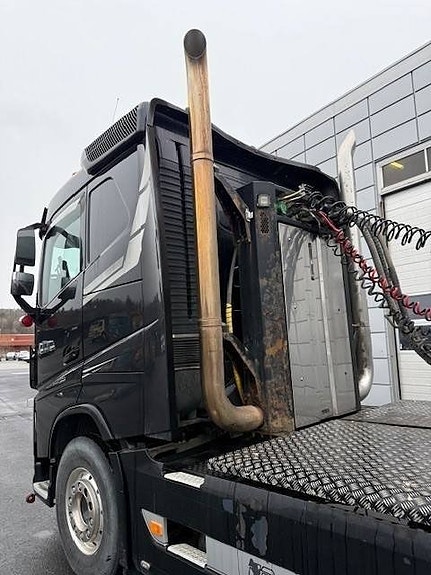 Volvo FH 64 T 9 of 18