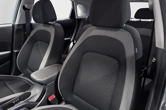 Hyundai Kona 10 of 24