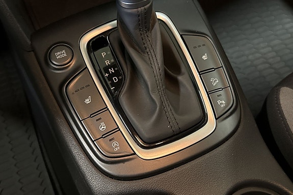 Hyundai Kona 19 of 24