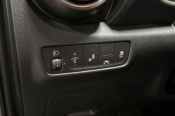 Hyundai Kona 18 of 24