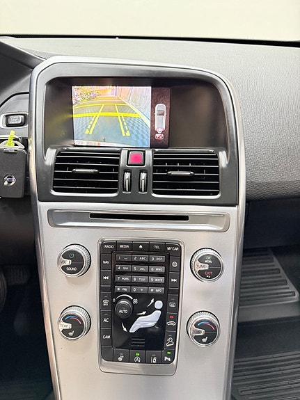 Volvo XC60 14 of 14