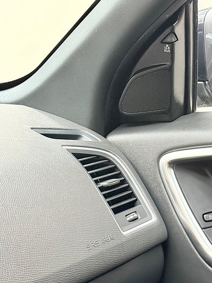 Volvo XC60 13 of 14