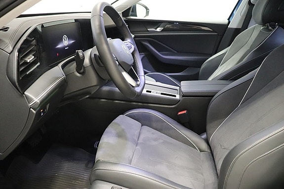 Volkswagen Passat 7 of 12