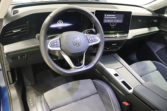 Volkswagen Passat 9 of 12