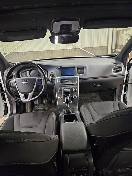 Volvo V60 5 of 5