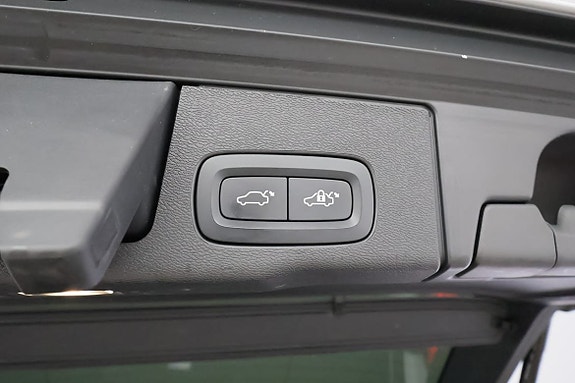 Volvo XC60 16 of 20