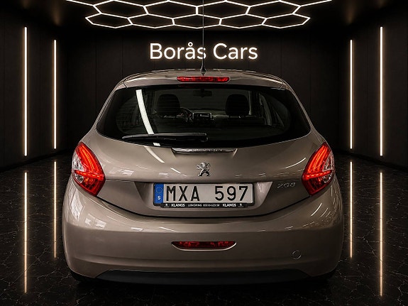 Peugeot 208 6 of 14