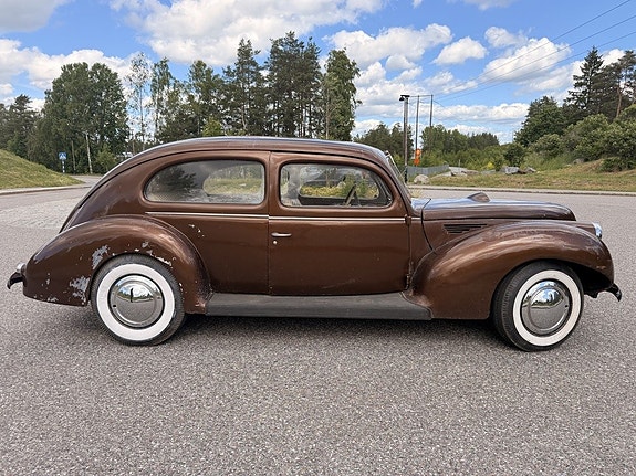 Ford Super Deluxe 8 of 8