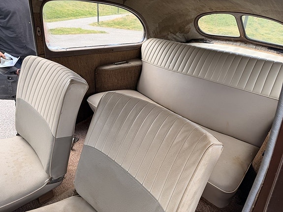 Ford Super Deluxe 7 of 8