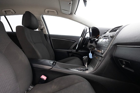 Toyota Avensis 15 of 19