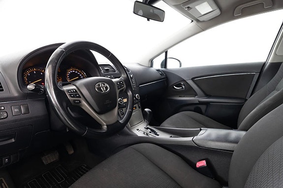 Toyota Avensis 16 of 19