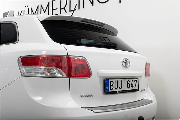 Toyota Avensis 7 of 19