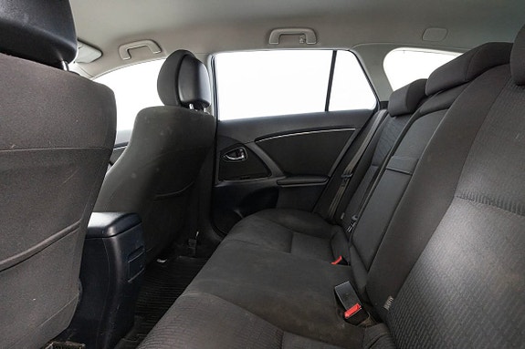 Toyota Avensis 17 of 19