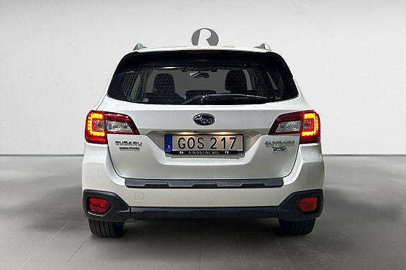 Subaru Outback 5 of 17