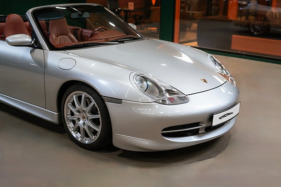 Porsche 911 2 of 5