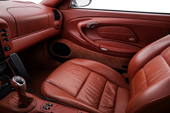 Porsche 911 21 of 28