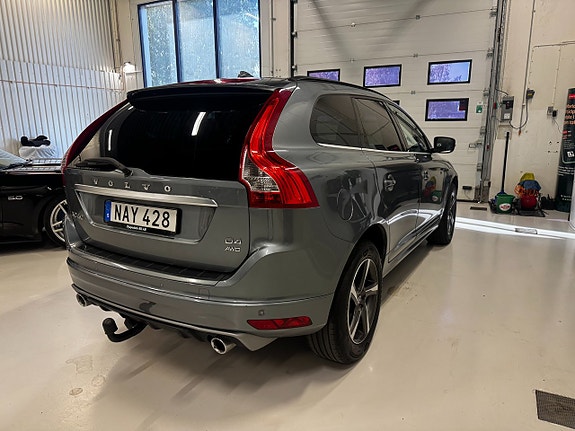 Volvo XC60 3 of 5