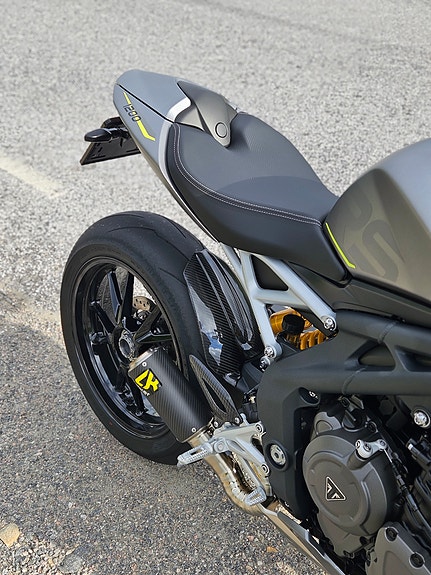Triumph Speed Triple 1200 RS 2 of 5