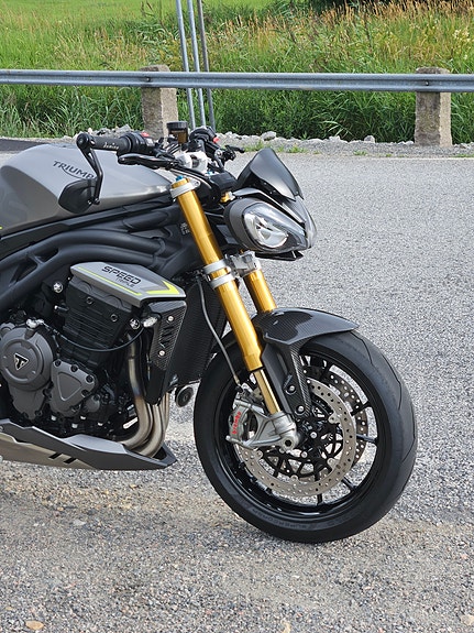 Triumph Speed Triple 1200 RS 11 of 11