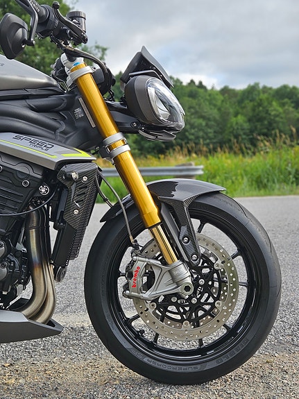 Triumph Speed Triple 1200 RS 4 of 5