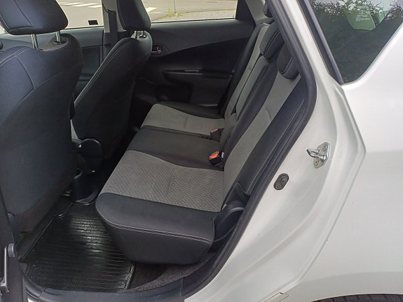 Toyota Verso-S 8 of 24
