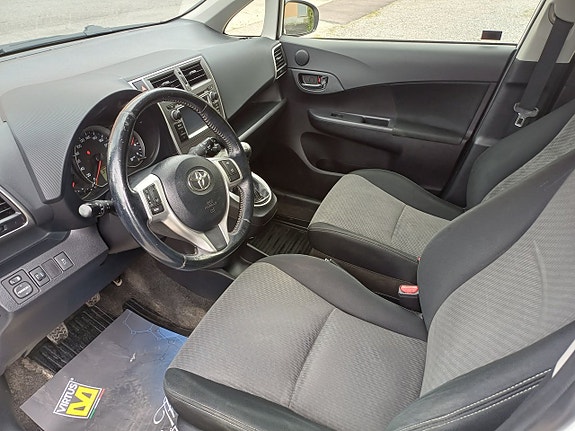 Toyota Verso-S 24 of 24