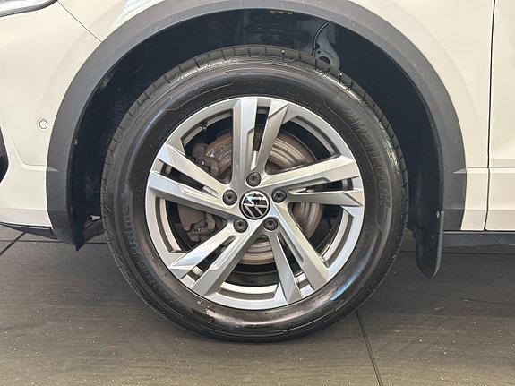 Volkswagen T-Roc 7 of 14