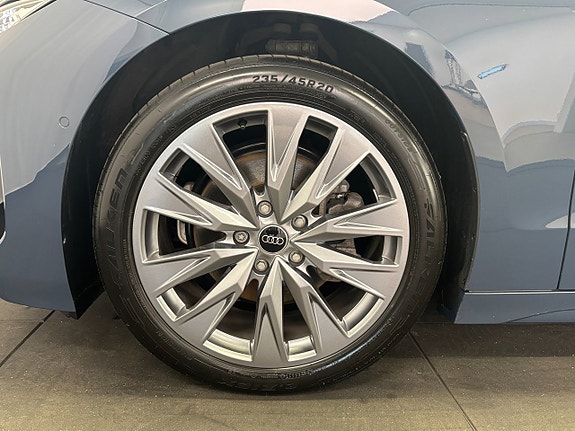 Audi A6 7 of 17