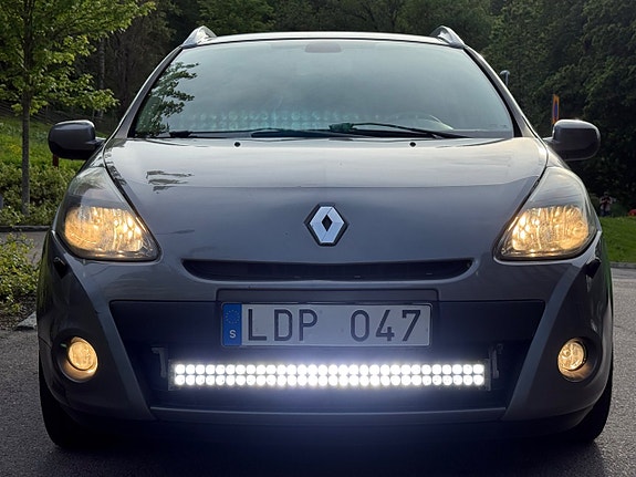 Renault Clio 2 of 5